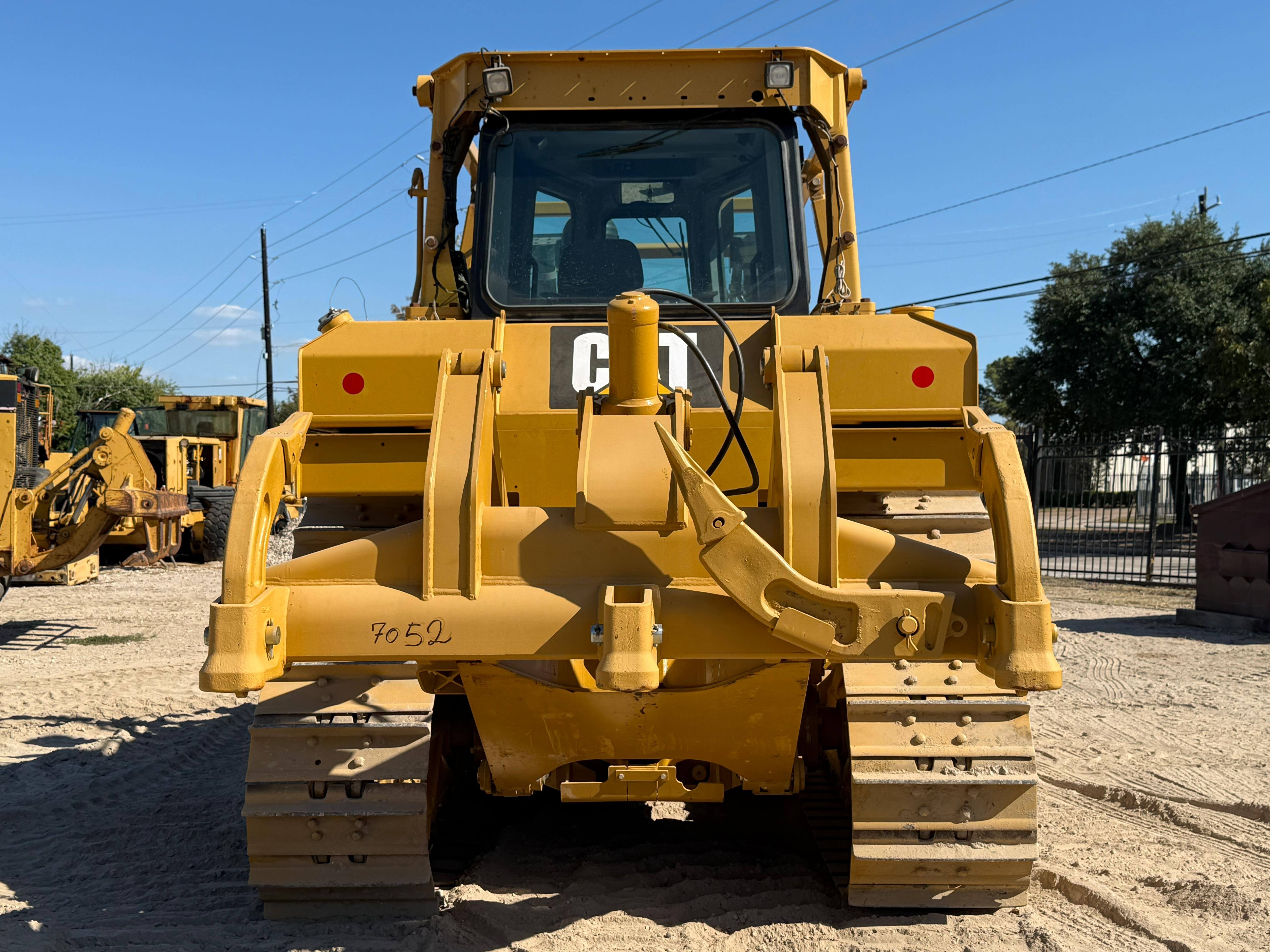 2014 CATERPILLAR D6T XL - view 4 of 7